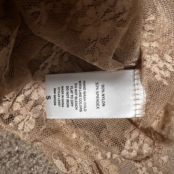 Lane 20 Tan Long Sleeve sheer lace Top SIZE S - Picture 3 of 4